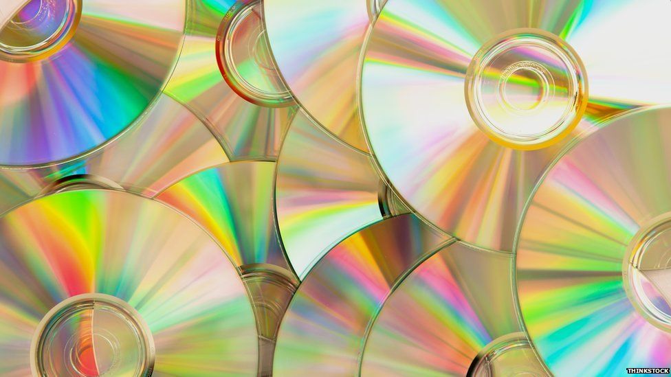 Streaming hasn't killed off CDs and vinyl yet, says BPI - BBC News