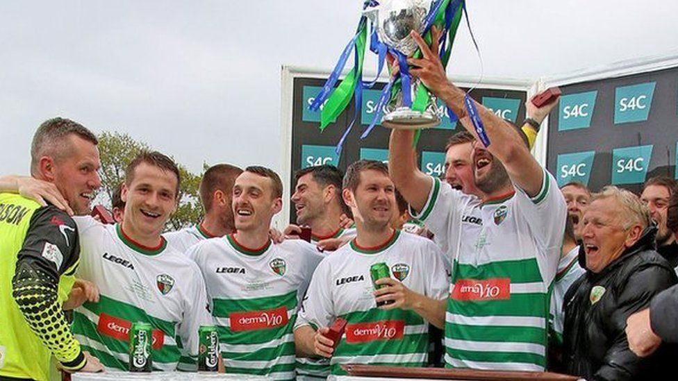 TNS celebrate winning the Welsh Cup in 2015