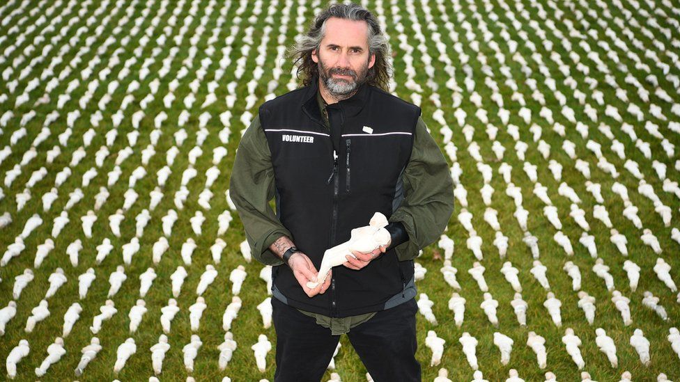 Rob Heard unveils his Shrouds of the Somme installation