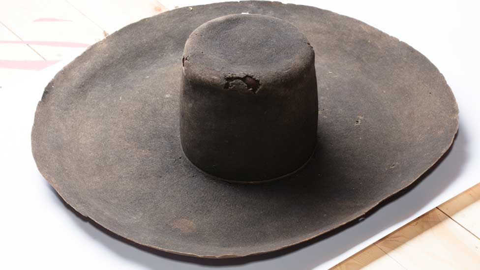 Hat believed to have belonged to Oliver Cromwell