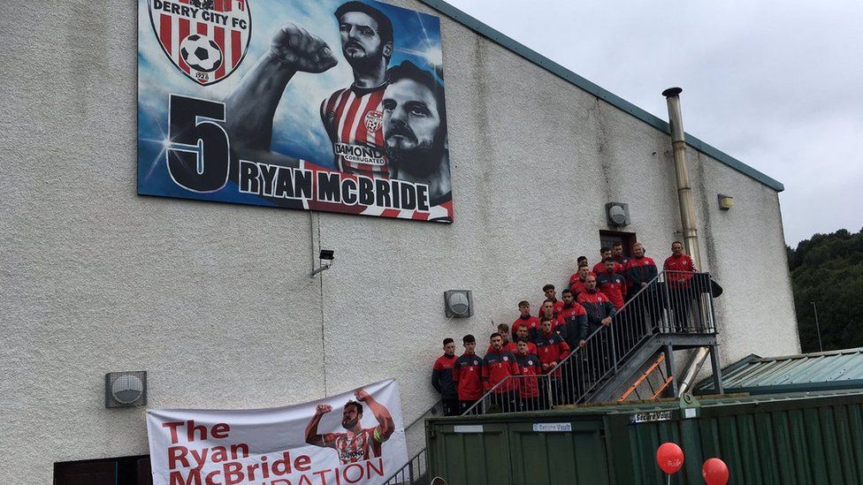 Ryan McBride mural unveiled in Londonderry BBC News