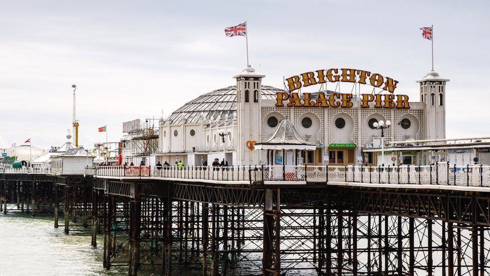 Brighton Pier owners say trade is unusually difficult - BBC News