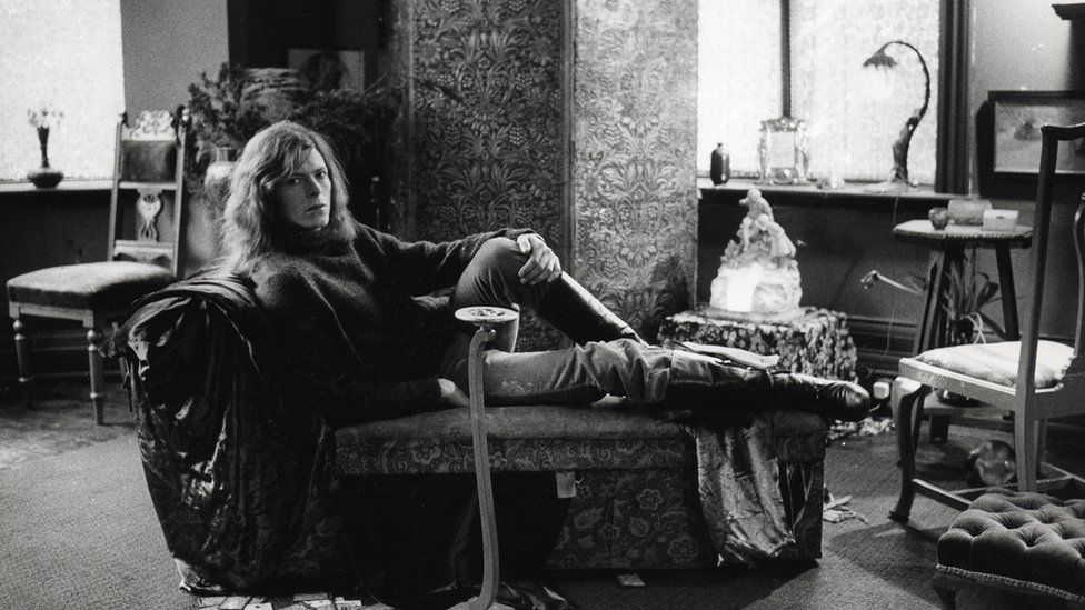 Bowie in his apartment at Haddon Hall, Beckenham, in 1970
