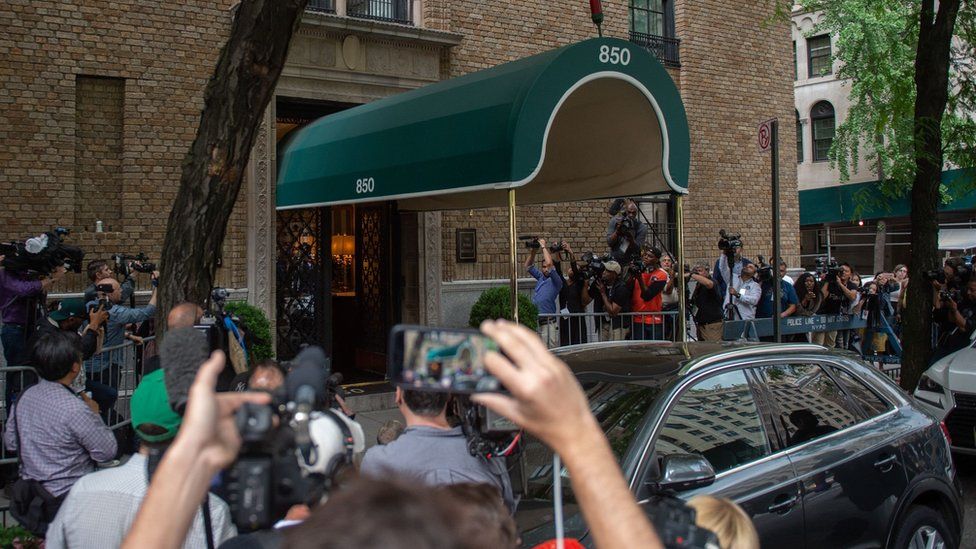 Press gather outside the apartment of Kate Spade on 5 June 2018