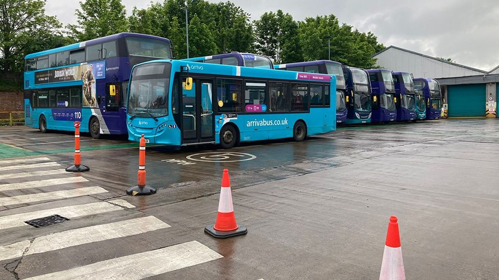 Empty busses at station