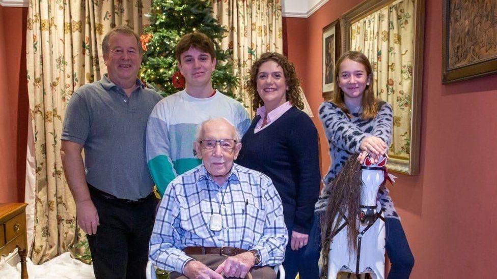 Captain Sir Tom Moore with family at Christmas