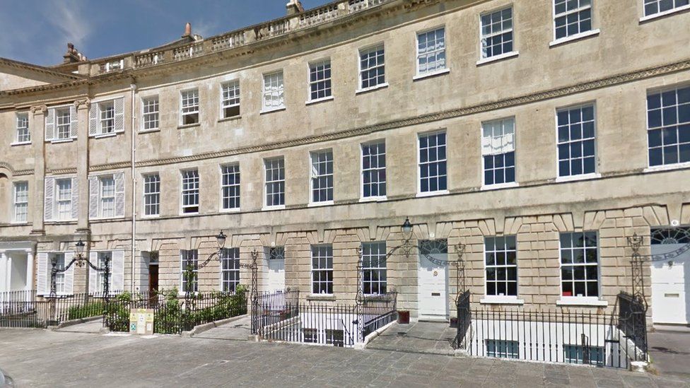 WW2 railing spikes to be restored in Bath street BBC News