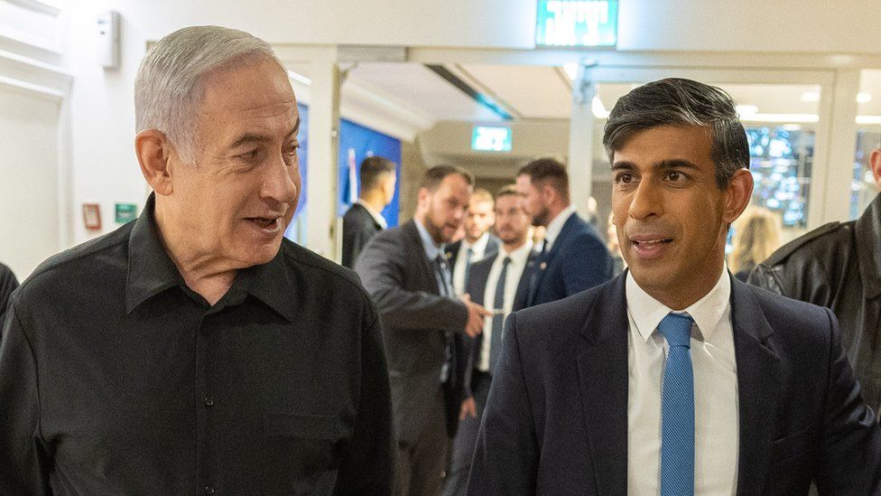 Rishi Sunak vows to stand with Israel in 'darkest hour' - BBC News