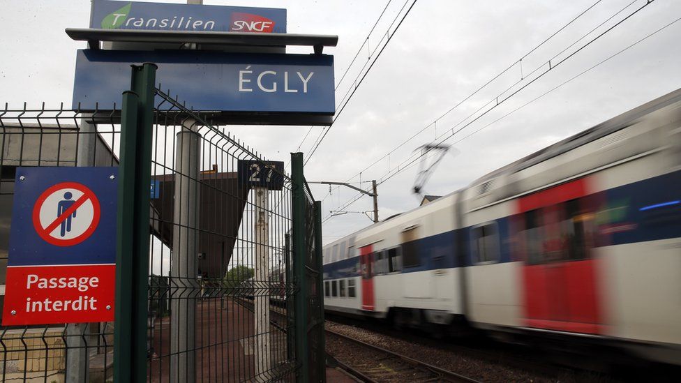 Egly station south of Paris where Oceane took her own life
