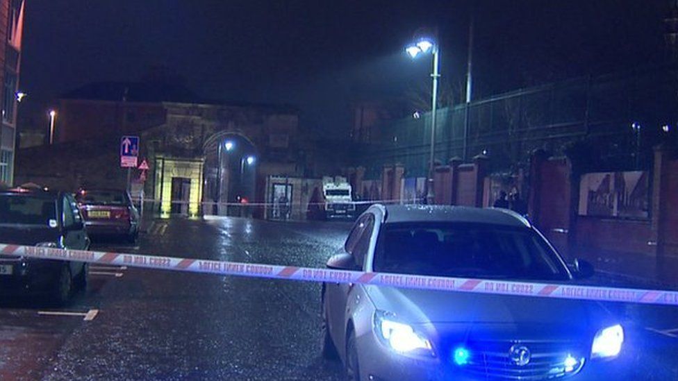 Roads cordoned off in Londonderry