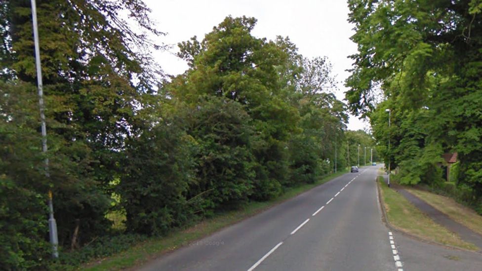 Woman dies and two seriously injured in Lincolnshire crash BBC News