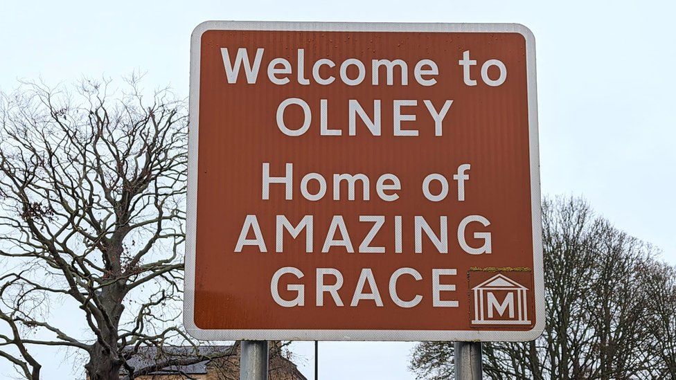 Welcome to Olney sign