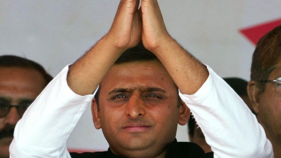 Indian politician Akhilesh Yadav sacked by his father Mulayam - BBC News