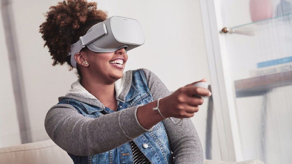Oculus Go does not require a smartphone to power its visuals