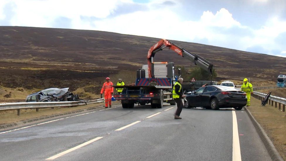 Càr ga thogail far an rathaid