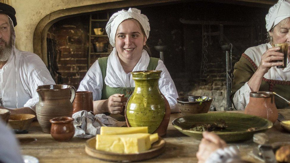 re-enactors at lunch