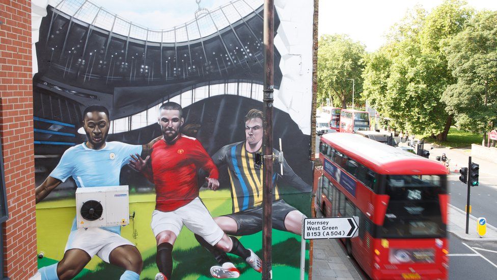 Artist Jody Thomas' mural in London