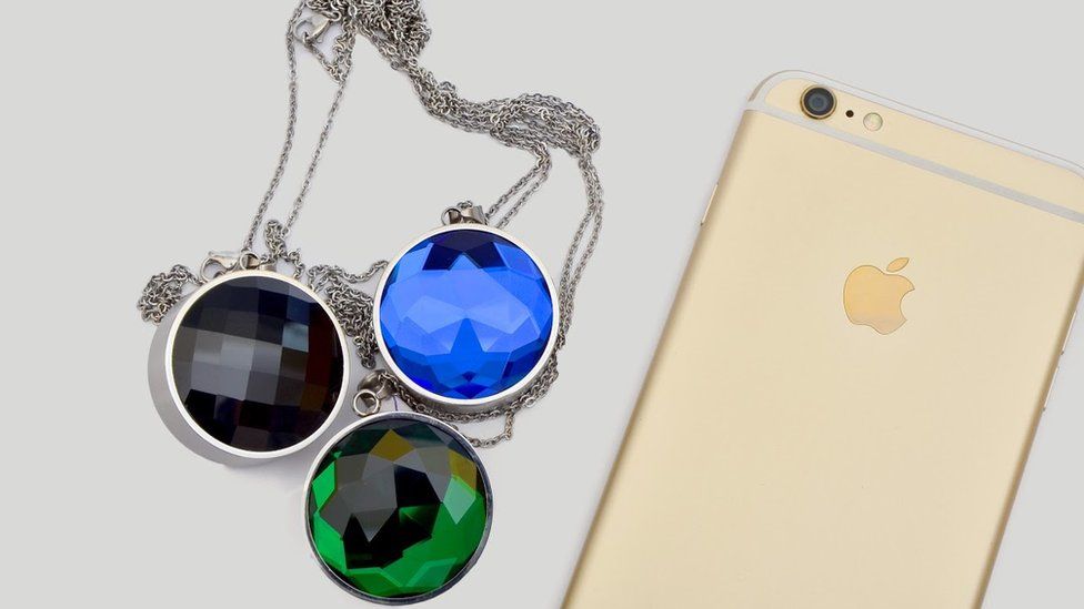 Can a piece of jewellery make you safe? BBC News