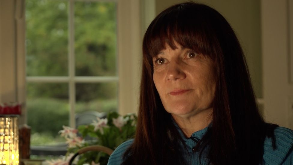 マキシン・ナーバラ