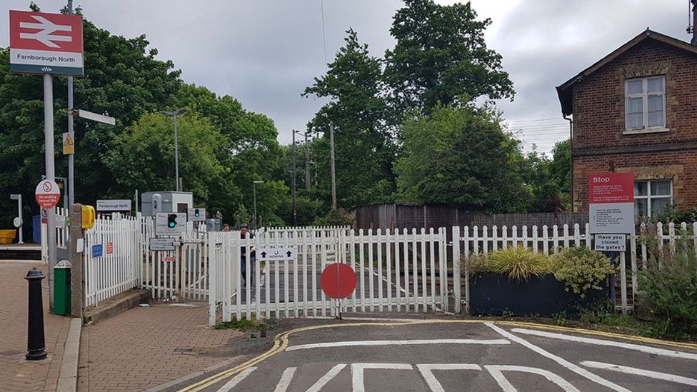 Farnborough level crossing Train missed users by six seconds report