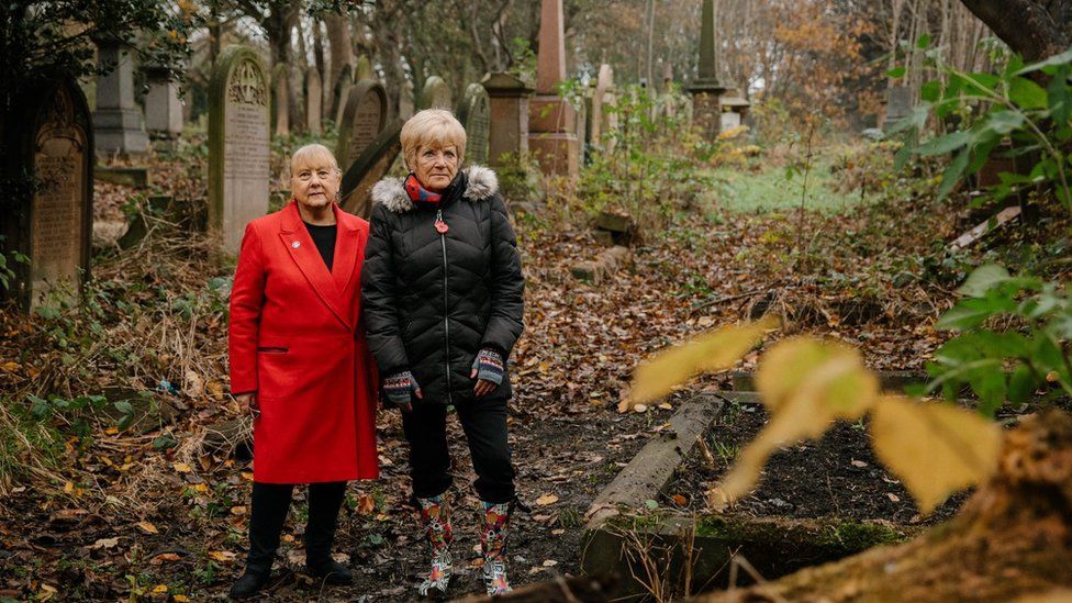 Fay Cunningham (left) and Ann Clouston (right) from Friends of Westoe Cemetery