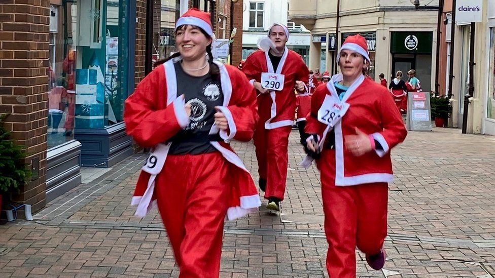 Santa runners