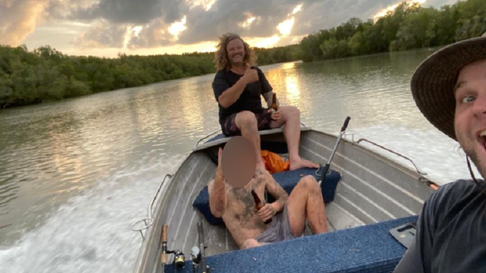Two fishermen shared a beer with a fugitive they found in mangroves near Darwin