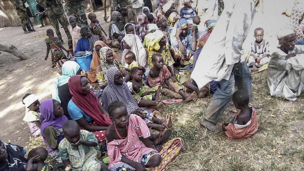 Boko Haram: Nigerian army rescues 338 captives - BBC News