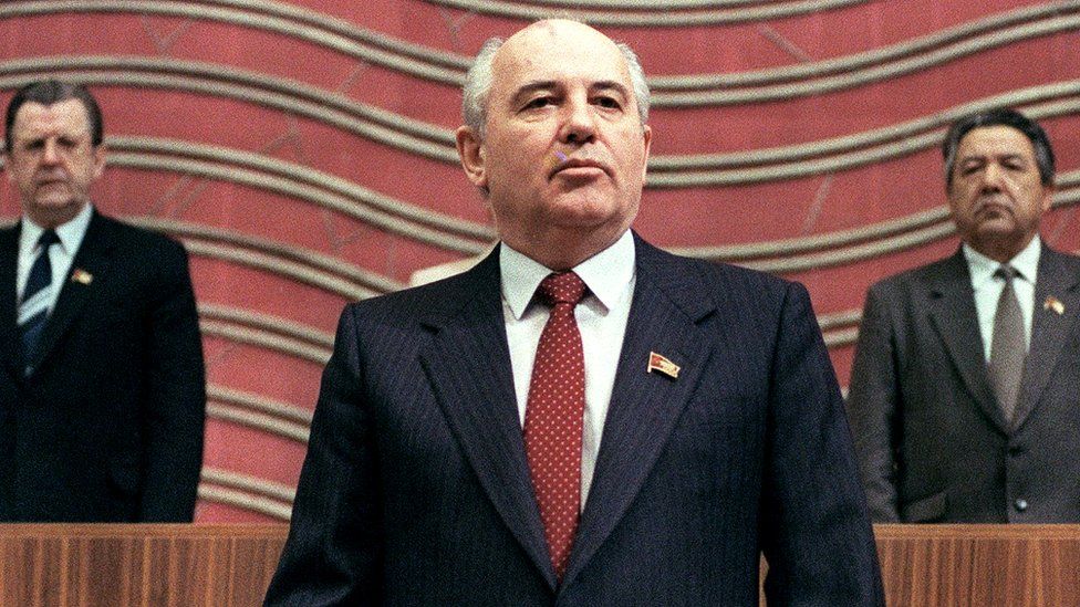 Mikhail Gorbachev taking oath at Soviet Congress, 15 Mar 1990