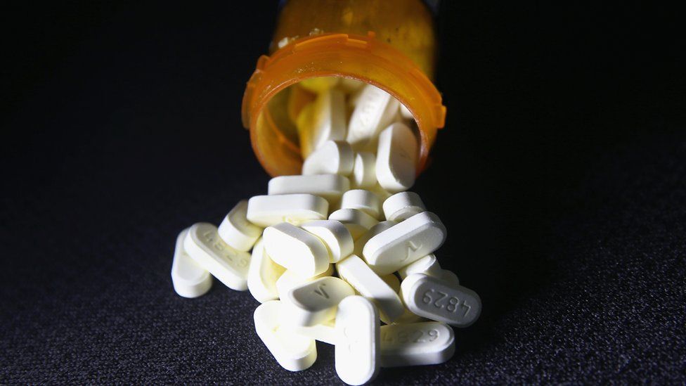 A photo of a bottle of Oxycontin.