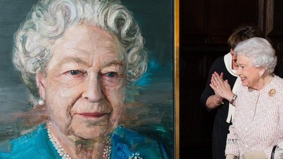 The Queen unveiled the portrait at a Co-Operation Ireland reception in London on Tuesday evening