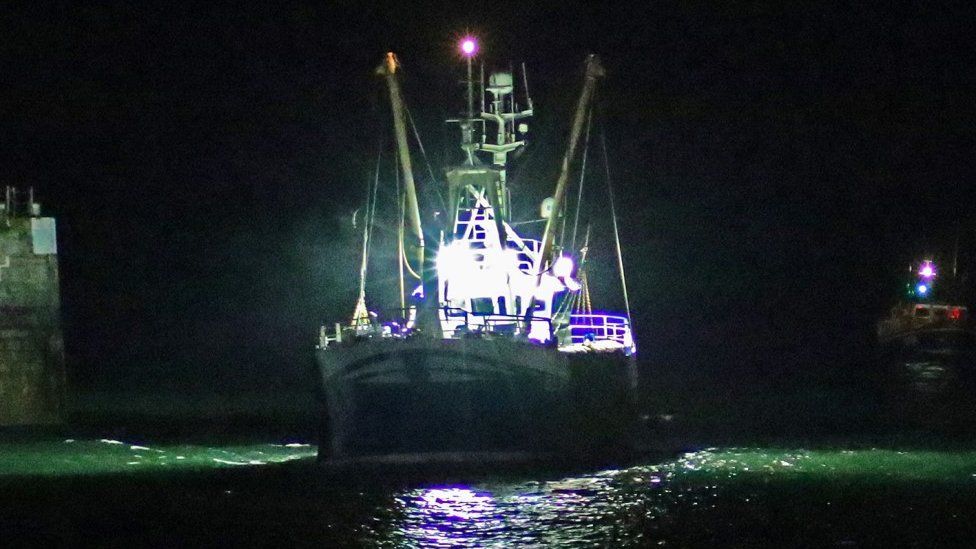 RNLI escorts fishing boat to Douglas harbour after fire - BBC News