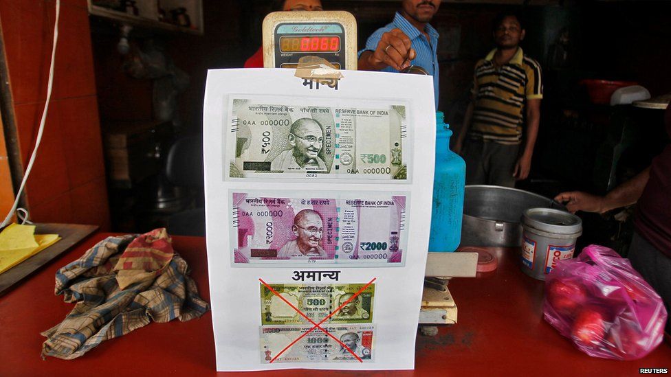 A notice stating the refusal of the acceptance of the old 500 and 1000 Indian rupee banknotes and acceptance of the new 500 and 2000 Indian rupee banknotes, in Allahabad
