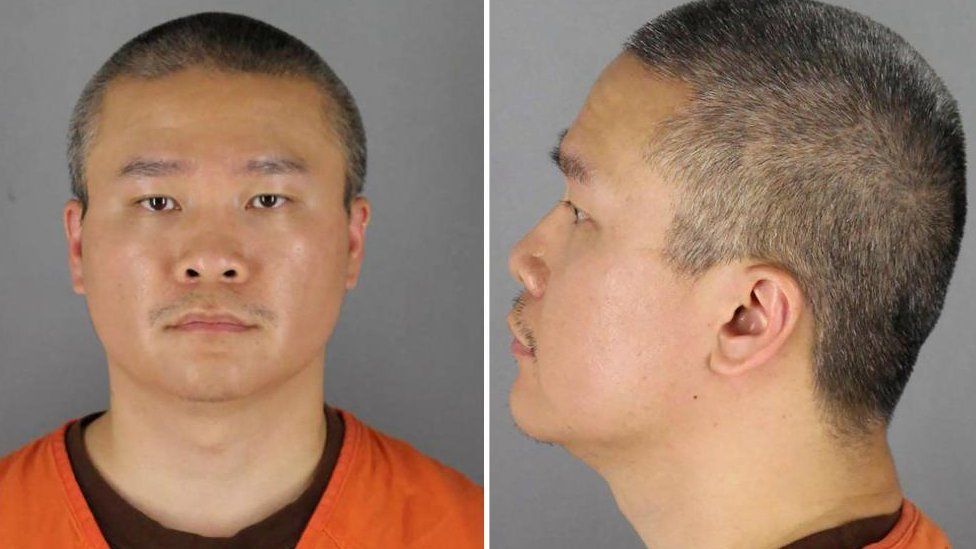 Бывший офицер полиции Миннесоты Тоу Тао позирует на нескольких фотографиях в тюрьме округа Хеннепин в Миннеаполисе, Миннесота, США, 3 июня 2020 года.