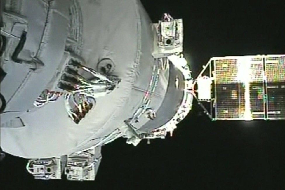 Screengrab of Shenzhou-11 docking at the Tiangong 2 space laboratory on 19 October 2016