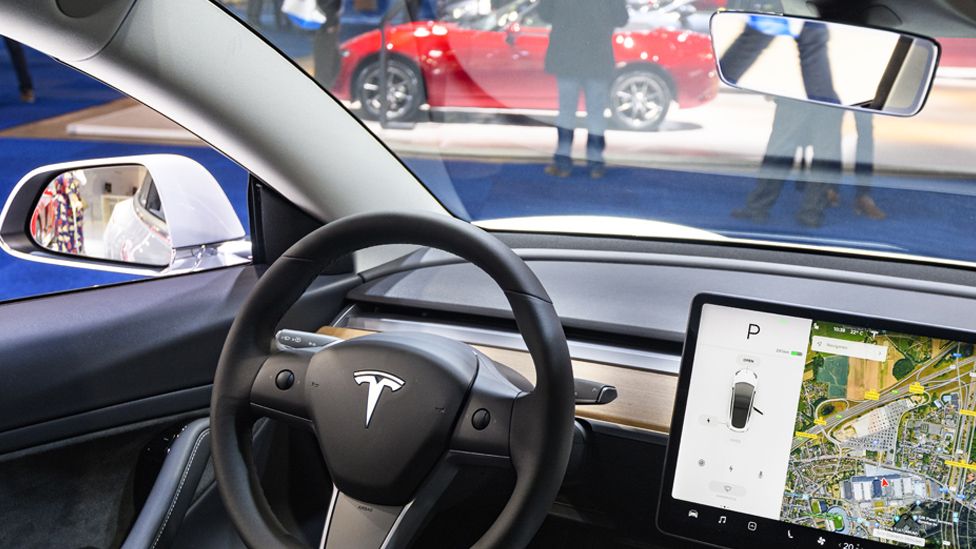 Tesla self-driving technology
