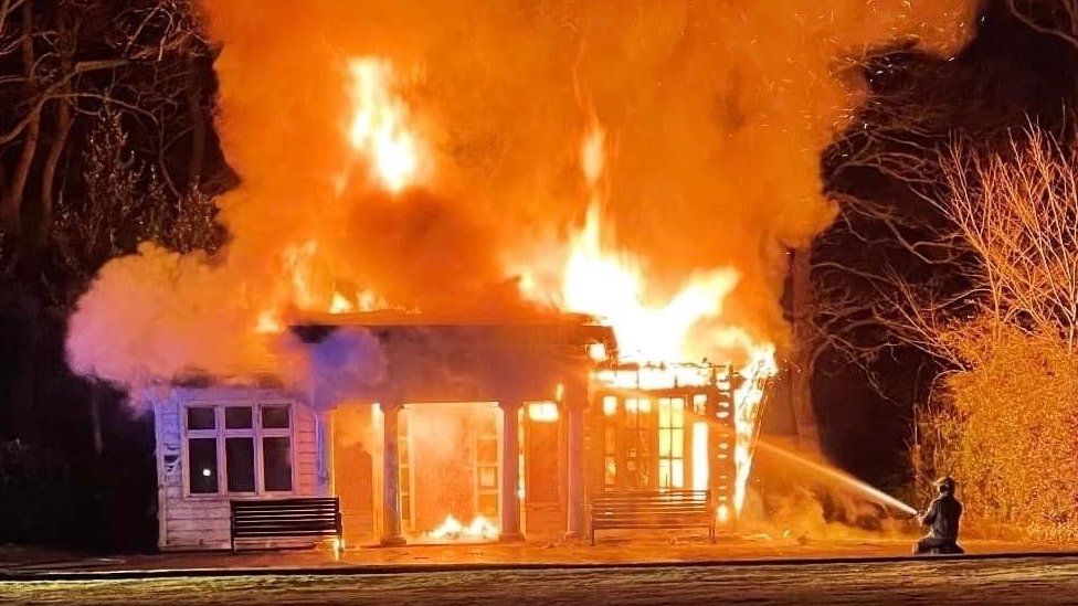 Saltwell Park bowling club house on fire