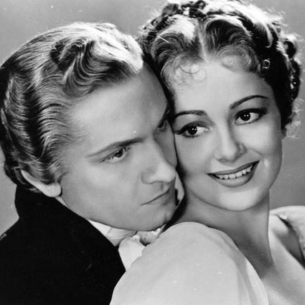 Frederic March & Olivia de Havilland in Anthony Adverse in 1936