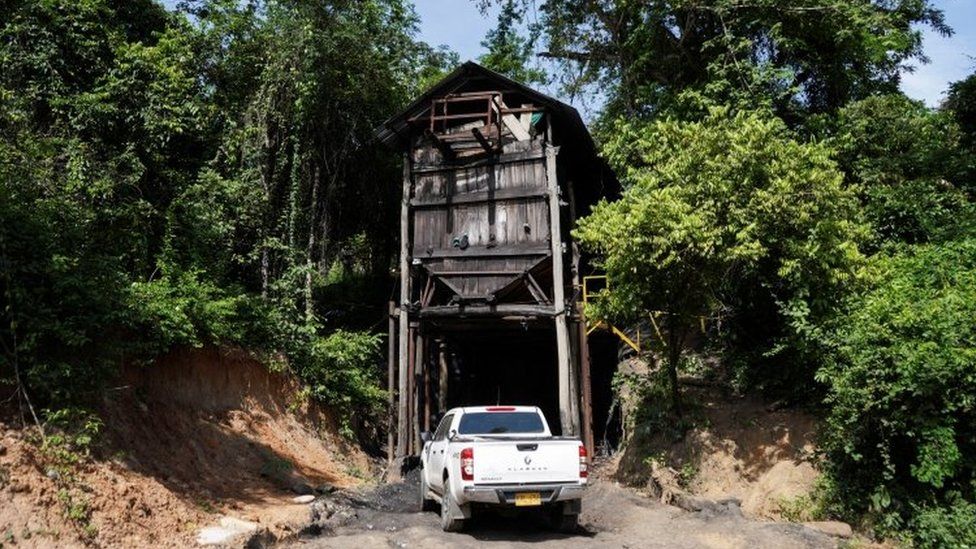 Общий вид входа в шахту, где 14 горняков оказались в ловушке после взрыва в Сулии, Колумбия, 1 июня 2022 года.