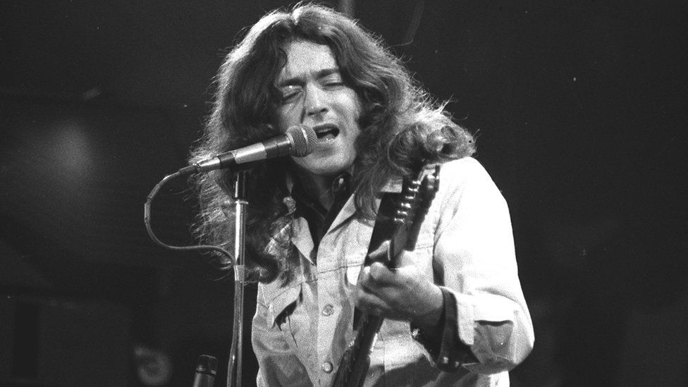 Rory Gallagher: Tributes to an Irish rock legend - BBC News