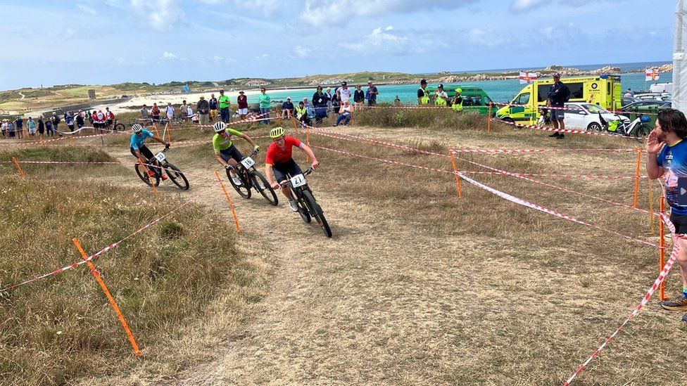 The Guernsey and Jersey men's mountain bike individuals event at The Island Games 2023