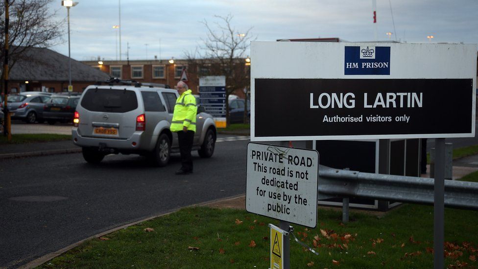 Long Lartin: Inquiry ordered into prison disturbance - BBC News