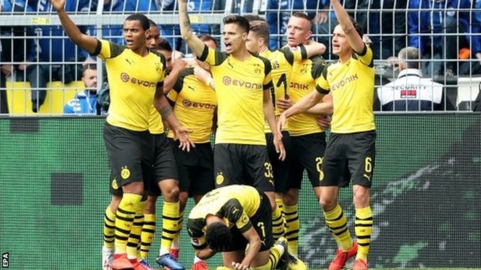 Borussia Dortmund 2-4 Schalke: Jadon Sancho hit by lighter as Dortmund ...