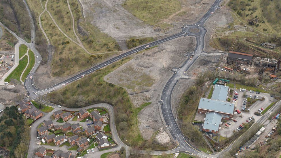 Brymbo steelworks housing plan 'final piece of jigsaw' - BBC News