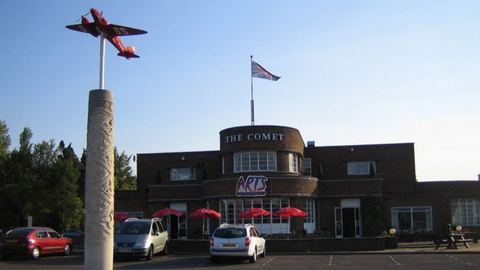 Comet Racer outside Comet Hotel