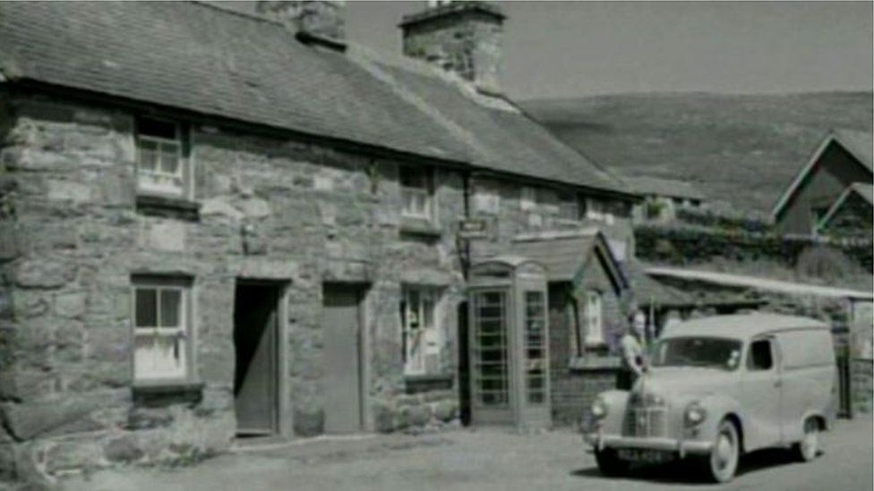 Capel Celyn: Drowned village memorial chapel work to begin - BBC News