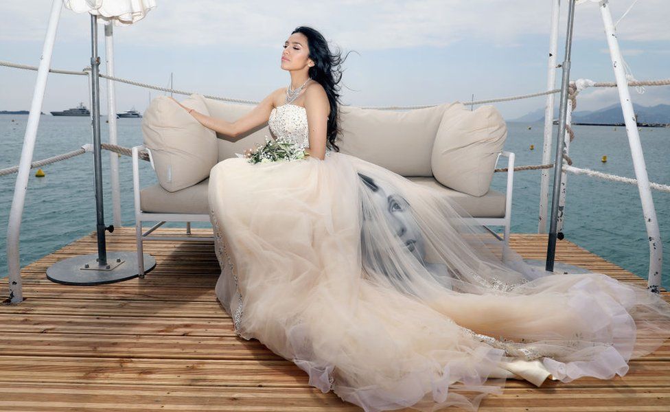 गायिका रवीना मेहता