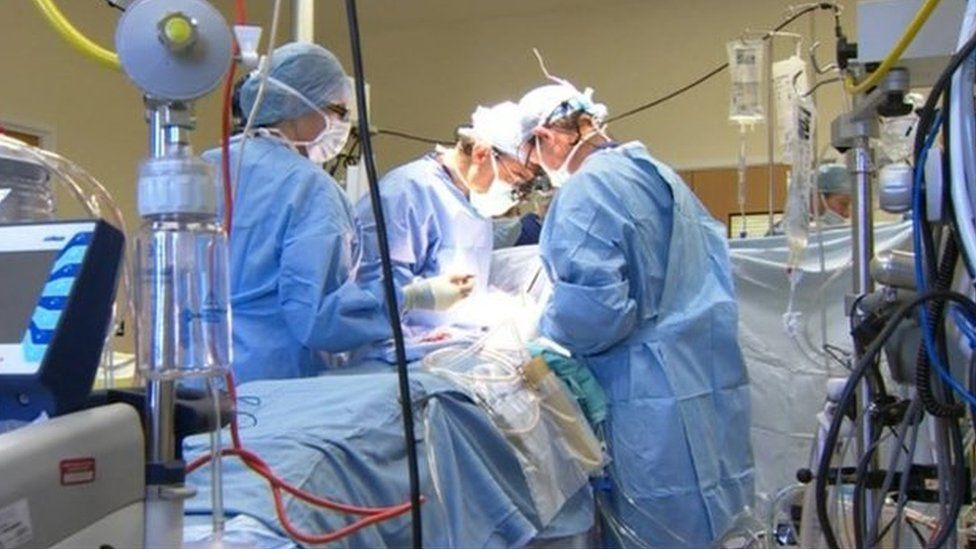 Heart surgeons
