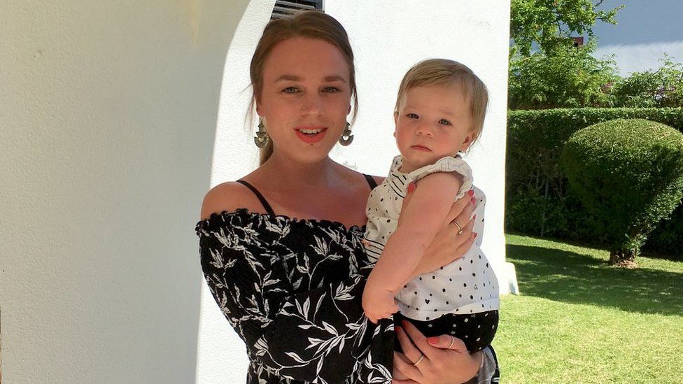 Anna Simpson and daughter Macie