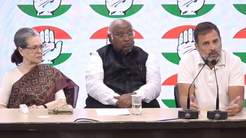 Sonia Gandhi, Mallikarjun Kharge and Rahul Gandhi at the press conference